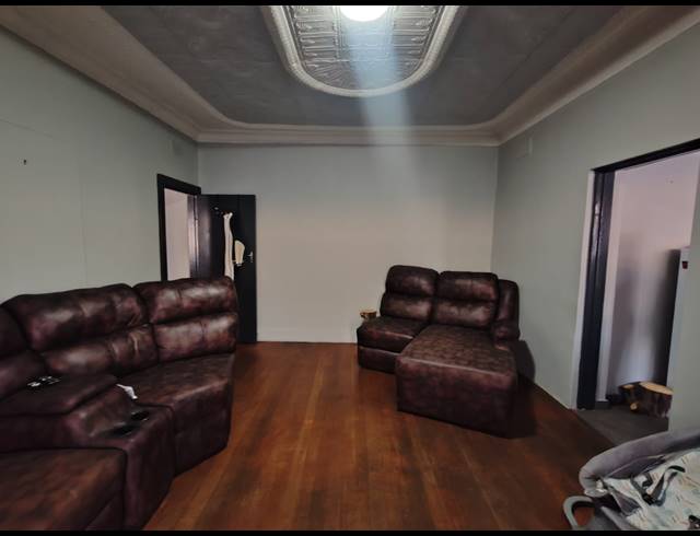 1 BEDROOM FLAT TO LET IN BRENTHURST